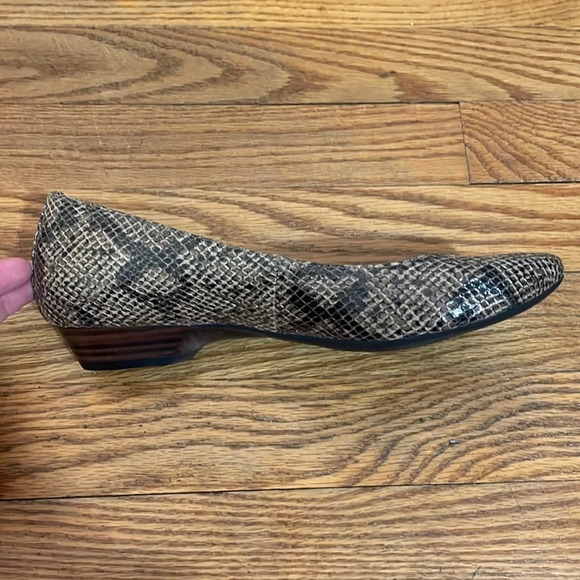 Indigo by Clarks Snakeskin Pattern Slip On Shoes heeled loafer size 7.5 - Picture 5 of 11